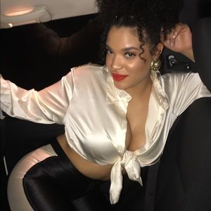 Meet your Posher, Chaya